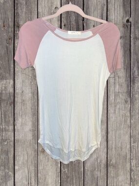 Heart & Hips Pink & White Raglan Tee – Small (NWOT)